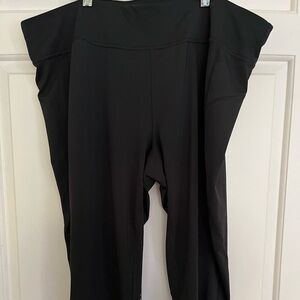 Plus Size Tek Gear Capri Workout Leggings with Mesh Inserts